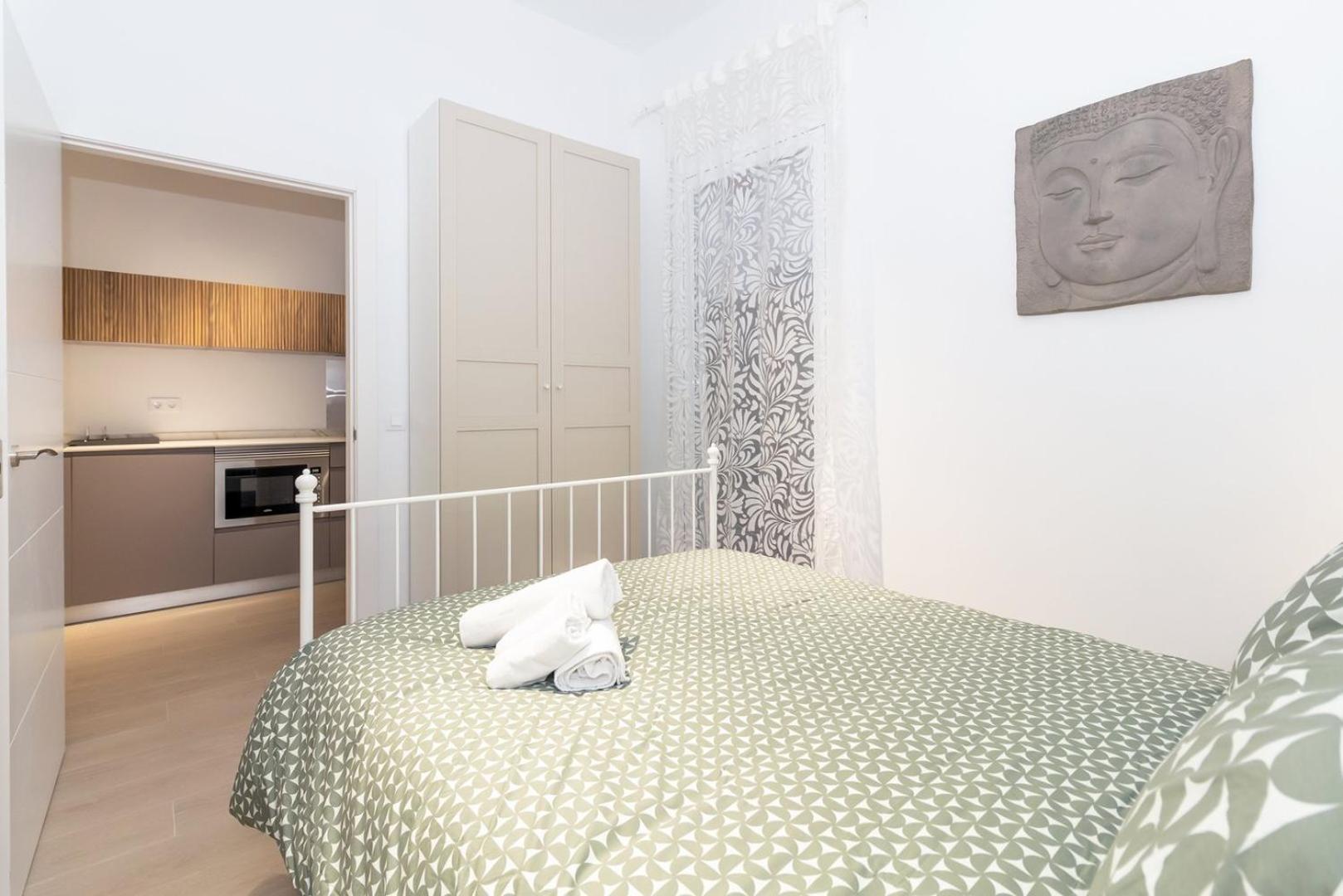Guestready - Valencia's Vibrant Malvarrosa * Valence