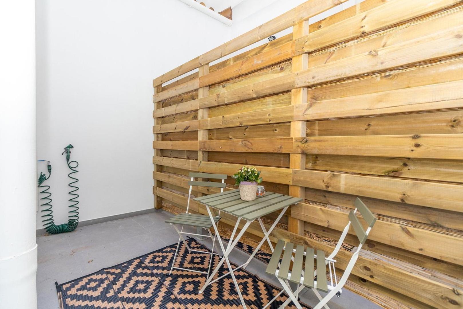 Guestready - Valencia's Vibrant Malvarrosa * Valence